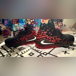 Nike LeBron 17 "Infrared